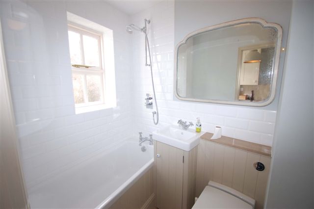 Bathroom Rumpus Cottage